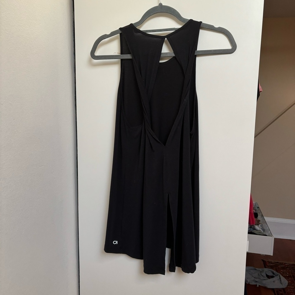 GAP Black cutout twist tank - Picture 6 of 8